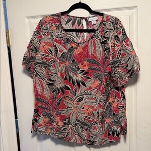 Liz Claiborne Black, Coral & Cream Tropical Leaf Print Short Sleeve Blouse